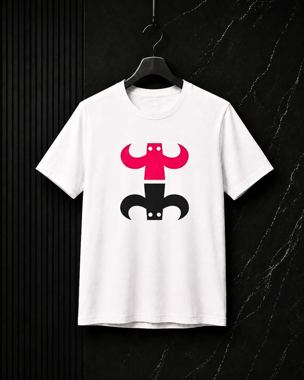 Camiseta gráfica de figuras minimalistas.